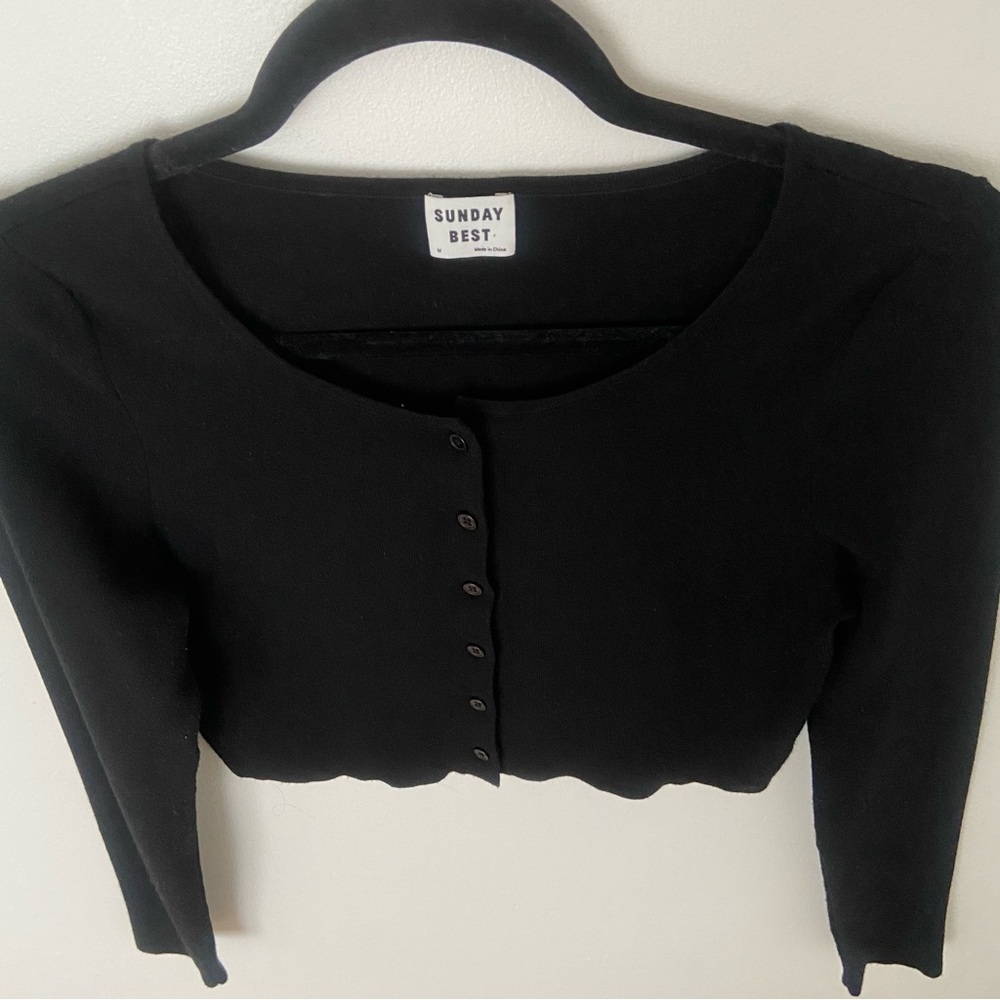 Aritzia Sunday Best Izzy Cardigan Cropped Button Up Black size Medium - Picture 5 of 8